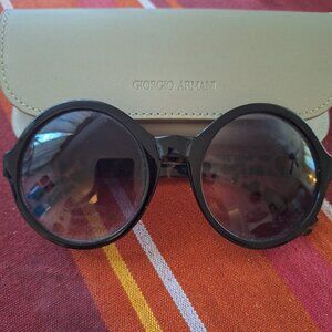 Vintage round sunglasses